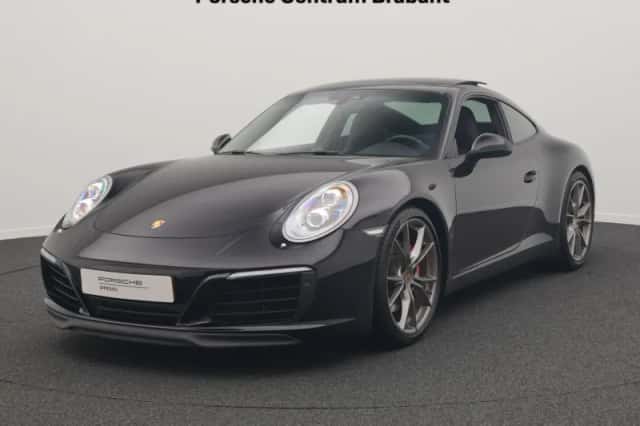 Porsche 911 (2017) thumbnail 1