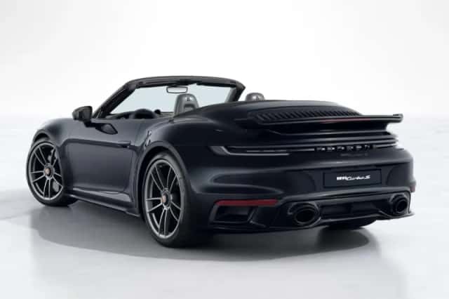 Porsche 911 (2024) thumbnail 3