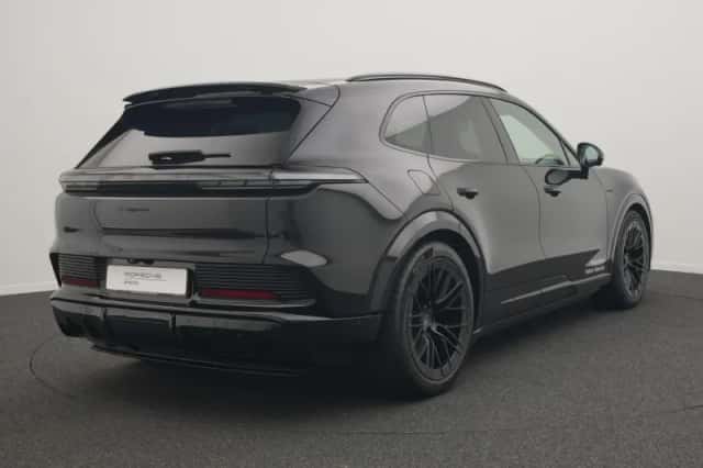 Porsche Cayenne (2026) thumbnail 4