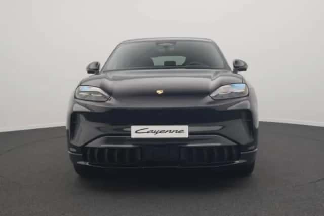 Porsche Cayenne (2026) thumbnail 3