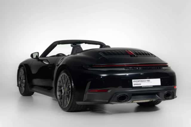 Porsche 911 (2025) thumbnail 6