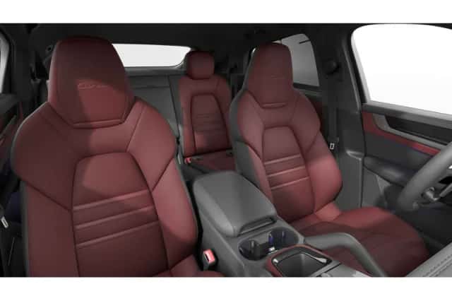 Porsche Cayenne (2024) thumbnail 4