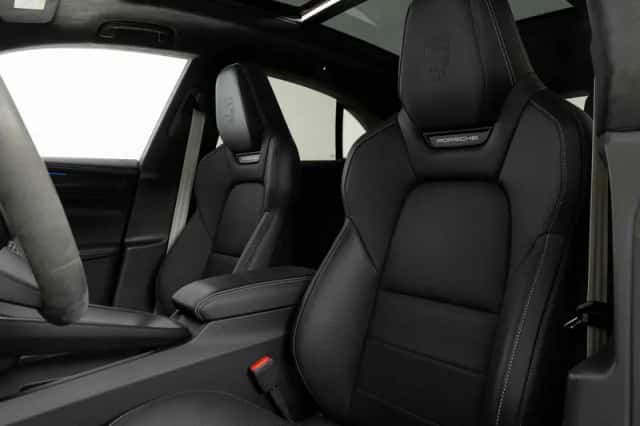 Porsche Macan (2026) thumbnail 4