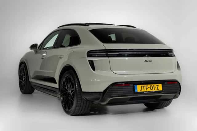 Porsche Macan (2026) thumbnail 6