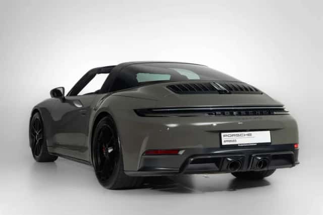 Porsche 911 (2026) thumbnail 6