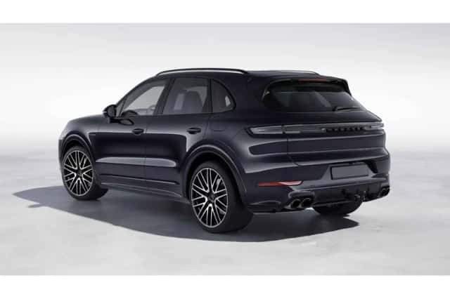 Porsche Cayenne (2023) thumbnail 2