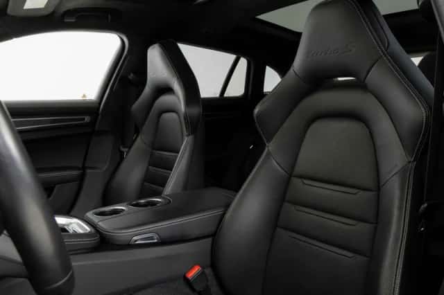 Porsche Panamera (2023) thumbnail 4
