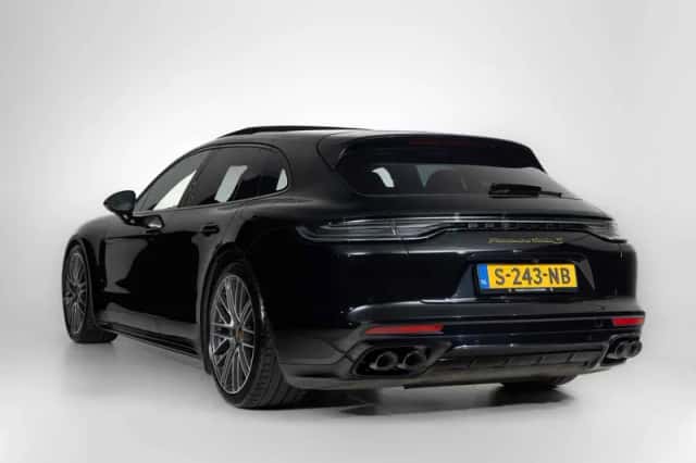 Porsche Panamera (2023) thumbnail 6