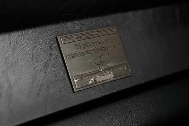Porsche 911 (1975) thumbnail 5
