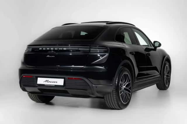 Porsche Macan (2026) thumbnail 6