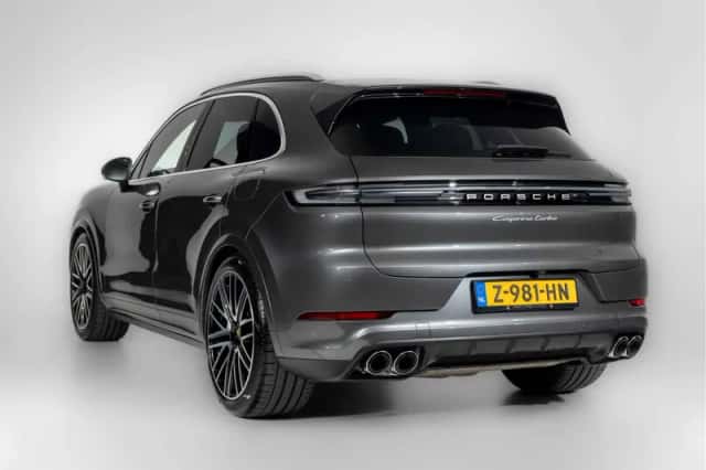 Porsche Cayenne (2024) thumbnail 6