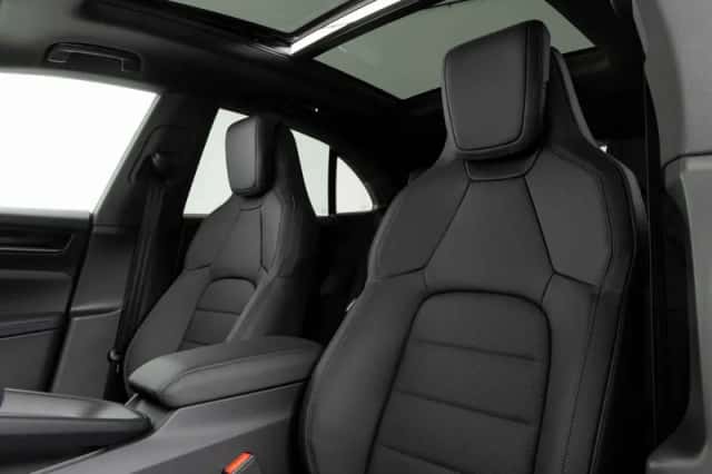 Porsche Macan (2026) thumbnail 4