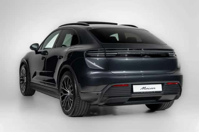 Porsche Macan (2026) thumbnail 5