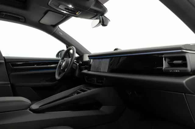 Porsche Macan (2026) thumbnail 6