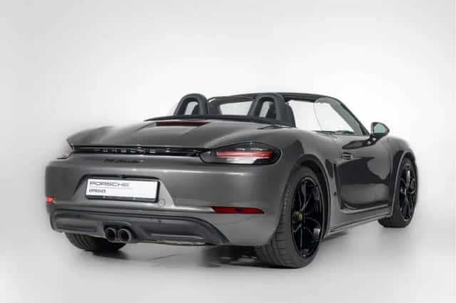 Porsche 718 (2024) thumbnail 2