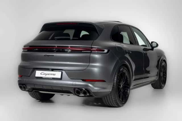 Porsche Cayenne (2025) thumbnail 2