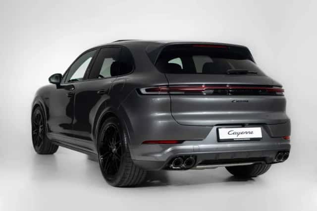 Porsche Cayenne (2025) thumbnail 6