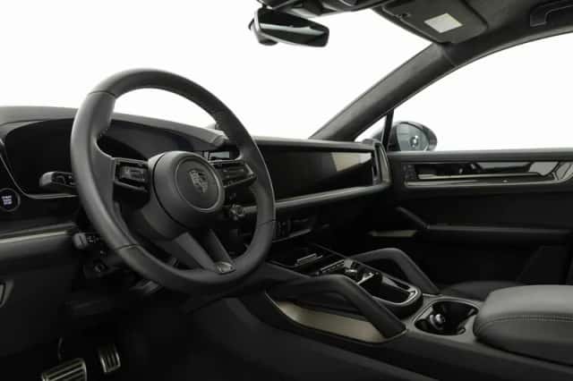 Porsche Cayenne (2025) thumbnail 3