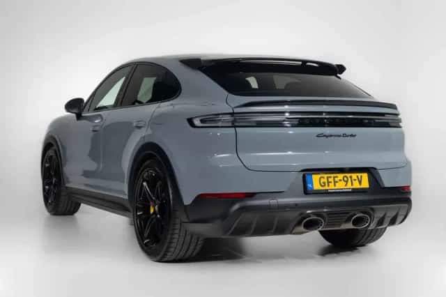 Porsche Cayenne (2024) thumbnail 6