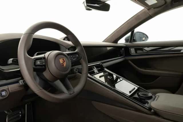Porsche Panamera (2026) thumbnail 3