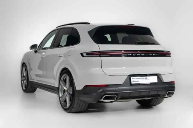 Porsche Cayenne (2024) thumbnail 6