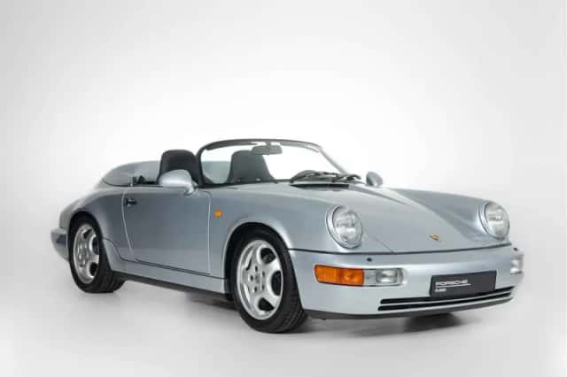Porsche 911 (1993) thumbnail 5