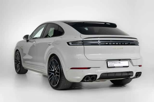 Porsche Cayenne (2025) thumbnail 6