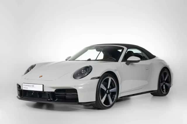 Porsche 911 (2025) thumbnail 6