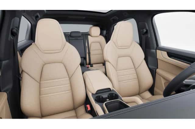 Porsche Cayenne (2024) thumbnail 4