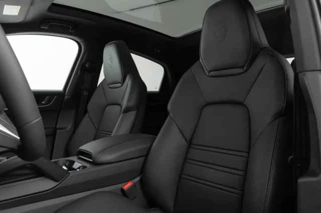 Porsche Cayenne (2026) thumbnail 4