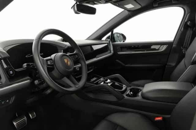 Porsche Cayenne (2024) thumbnail 3