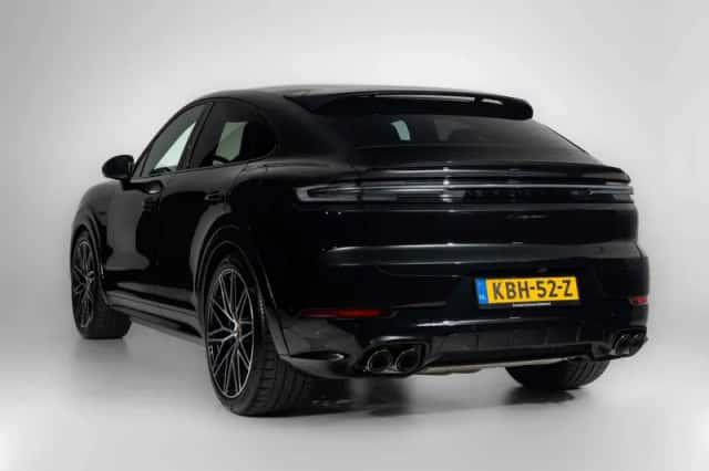 Porsche Cayenne (2024) thumbnail 6