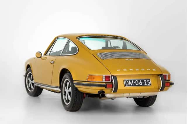 Porsche 911 (1971) thumbnail 2
