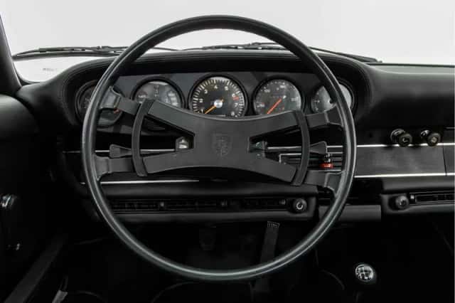 Porsche 911 (1971) thumbnail 5