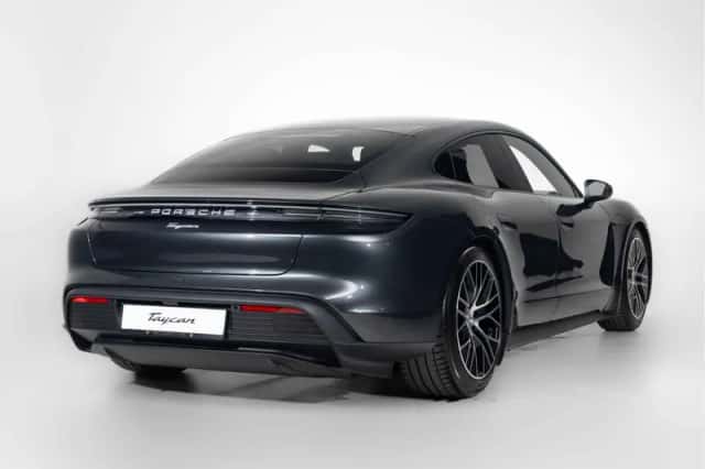 Porsche Taycan (2025) thumbnail 2