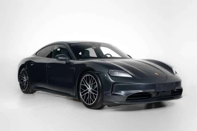Porsche Taycan (2025) thumbnail 5