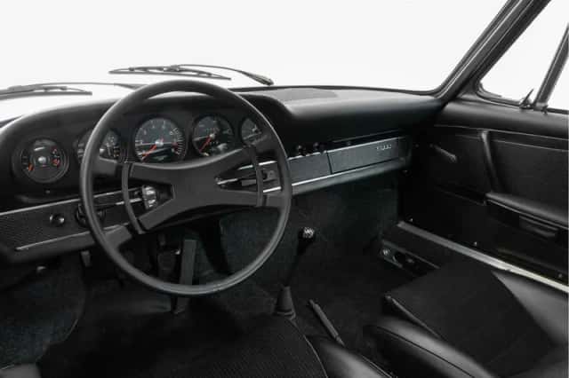 Porsche 911 (1969) thumbnail 3