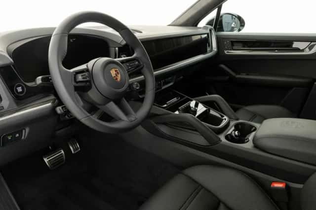 Porsche Cayenne (2026) thumbnail 3