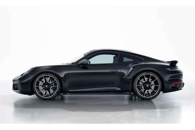 Porsche 911 (2024) thumbnail 6