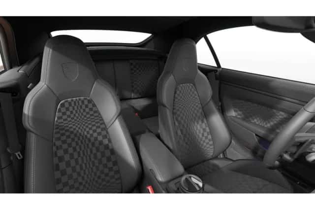 Porsche 911 (2026) thumbnail 4