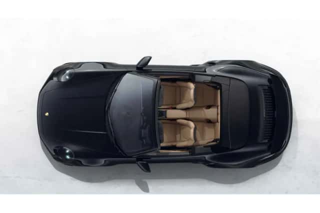 Porsche 911 (2024) thumbnail 4