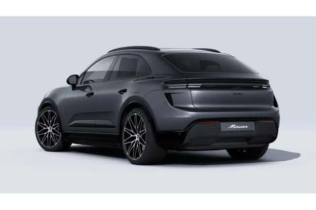 Porsche Macan (2025) thumbnail 2
