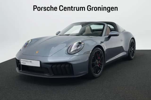 Porsche 911 (2025) thumbnail 1
