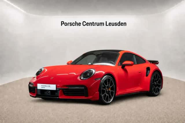 Porsche 911 (2021) thumbnail 1