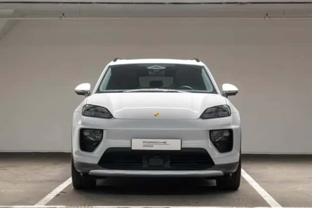 Porsche Macan (2025) thumbnail 4