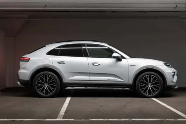 Porsche Macan (2025) thumbnail 6