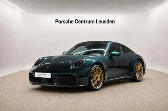 Porsche 911 (2025) thumbnail 1