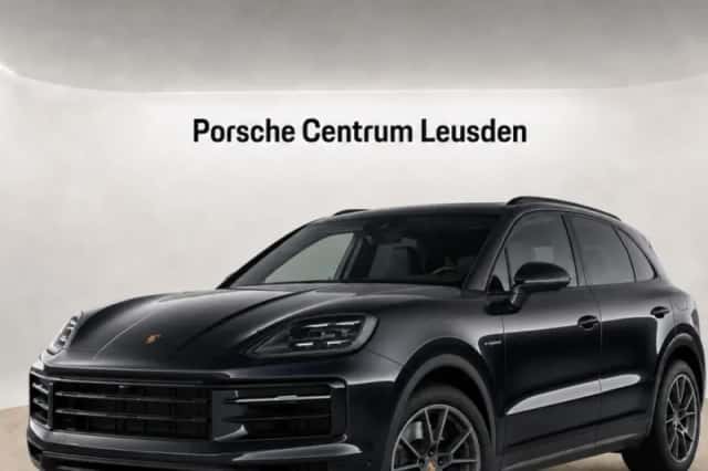 Porsche Cayenne (2024) thumbnail 1