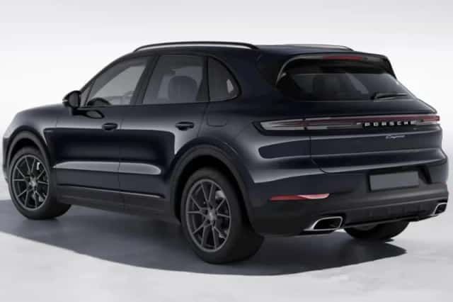 Porsche Cayenne (2024) thumbnail 2