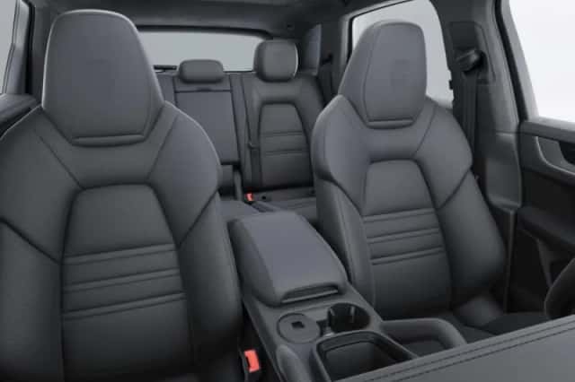 Porsche Cayenne (2023) thumbnail 5